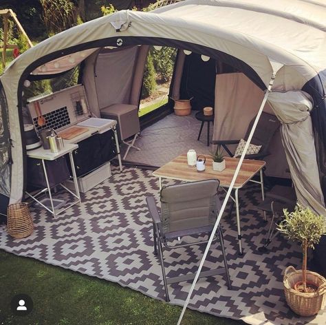 Organisation En Camping, Tent Camping Aesthetic, Tent Camping Organization, Glamping Inspiration, Caravan Life, Tents Camping Glamping, T6 California, Zelt Camping, Minivan Camping