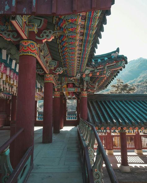 Korean Kingdom Aesthetic, Korean Castle, Korean Architecture, Asian Palace, Korean Palace Aesthetic, Korean Palace Wallpaper, Korean Palace, Korea Palace, Korean Royal Palace