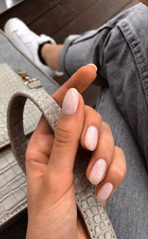 Shellac Nails Summer, Short Oval Nails, Nails Oval, Overlay Nails, Turquoise Nails, Perfect Manicure, Casual Nails, Waste Of Time, Manicure Nails