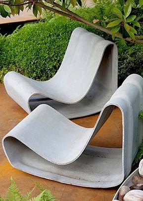 Designed in 1954 by Swiss modernist Willy Guhl and handmade from a single sheet of self supporting fibre reinforced cement these sculpture... Modern Outdoor Lounge Chair, Modern Outdoor Chairs, Richard Neutra, Modern Landscape Design, Concrete Furniture, Modern Landscape, Mid Century Modern Chair, Concrete Design, Street Furniture