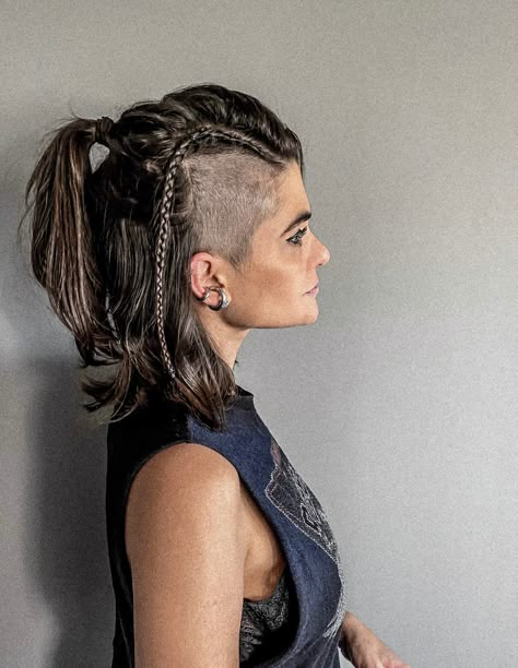 Undercut Half Up Half Down, Viking Braid Shaved Side, Viking Hairstyles Shaved Sides, Deathhawk Hairstyles Long, Female Viking Hairstyles Shaved Sides, Viking Braids Shaved Sides, Female Mohawk Shaved Sides Long Hair, Viking Hair Shaved Sides Women, Viking Haircut Women