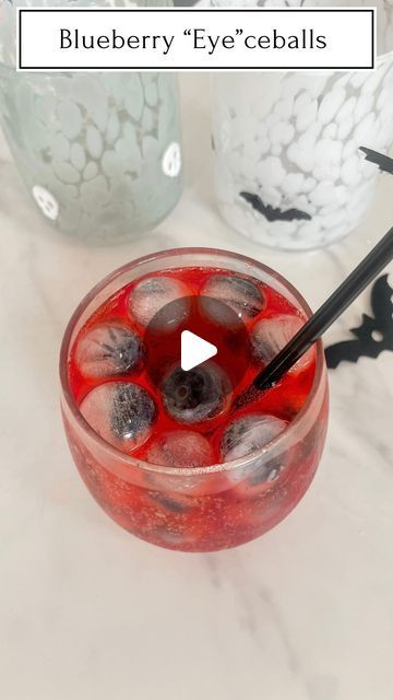 Kelly Oester - your new DIY mom friend on Instagram: "I used cherry Sprite, but anything works, and I can imagine this as a punch bowl at a Halloween party 👀 

Comment "LINKS" and I'll send you the link to some ice molds and Halloween drink ware. ✨must be following to recieve links!

#partyideas #halloweenparty #icemold #icecube #partydrink #beverage #spookydrinks" Cherry Sprite, Halloween Eats, Halloween Food Crafts, Recetas Halloween, Diy Mom, Halloween Drink, Halloween Cookies Decorated, Cookie Decorating Party, Halloween Things