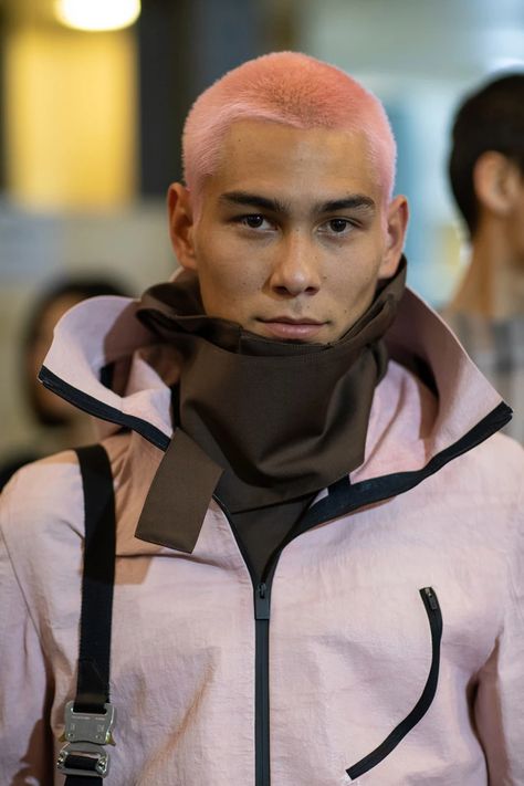 Platinum Pink Hair, Pink Hair Men, Pink Buzzcut, Evan Mock, Short Platinum Blonde Hair, Gossip Girl Reboot, Pink Blonde Hair, Cowboy Costume, Men Hair Color