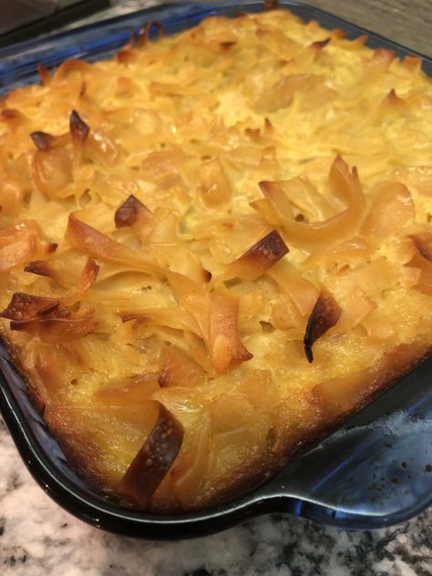 Gluten-Free Apple Noodle Kugel Recipe - Gluten-Free New England Kugel Recipes, Noodle Kugel Recipe, All Purpose Flour Recipes, Hanukkah Dinner, Gluten Free Apple, Gluten Free Holiday, Hanukkah Food, Gluten Free Noodles, Foreign Food