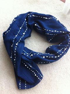 Sashiko Scarf Diy, Wabi Sabi Sewing, Sashiko Scarf, Sashiko Tutorial, Boro Textiles, Scarf Making, Japanese Quilting, Shibori Dyeing, Asian Crafts