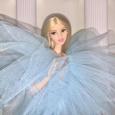 Barbie Fever, Chanel Oberlin, Barbie Aesthetic, Barbies Pics, Doll Things, Barbie Dress Fashion, Barbie Model, Fashion Barbie, Barbie Stuff