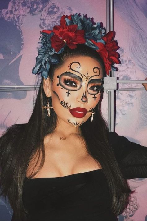 Diy Makeup Ideas, Mexican Halloween Costume, Halloween Makeup Diy Easy, Easy Halloween Outfit, Mexican Halloween, Sugar Skull Costume, Easy Halloween Costume, Halloween Makeup Diy, Halloween Coustumes