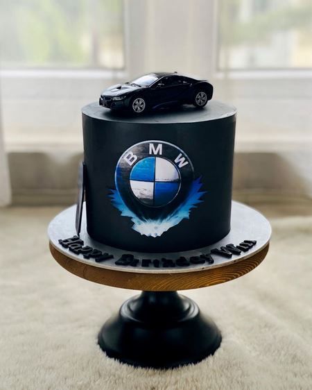 Birthday Decor For Him, Motorcycle Birthday Cakes, Bmw Cake, Cars Cake Design, Cake Designs For Boy, Boys First Birthday Cake, 9th Birthday Cake, 17 Birthday Cake, Cake For Boyfriend