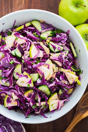 Red Cabbage Salad with Apple Salad With Red Cabbage, Red Cabbage Salad Recipes, Salads Mediterranean, Cabbage Salads, Purple Cabbage Recipes, Recipes Cabbage, Cabbage Salad Recipe, Asian Cabbage, Vinegar Coleslaw