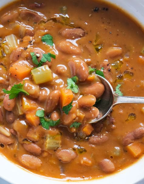 Soup Recipe Slow Cooker, Pinto Bean Soup Recipes, Pinto Bean Soup, Pinto Bean Recipes, Recipe Slow Cooker, Pinto Bean, Bean Soup Recipe, Delicious Soups, Tomato Broth