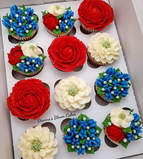 Beautiful Baking, Red Wildflowers, Cupcake Decor, Floral Cupcakes, White And Blue Flowers, Beautiful Cupcakes, Flower Cupcakes, 10k Followers, Buttercream Flowers