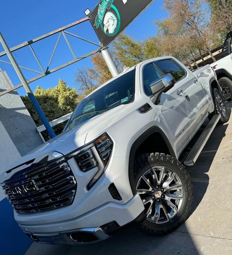 Sierra Gmc, Dropped Trucks, Gmc Truck, Gmc Trucks, Gmc Sierra, Chevrolet Silverado, Diesel Engine, Pickup Trucks, Dream Cars