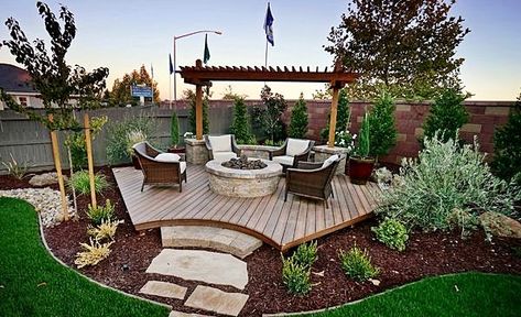 Dreamy backyard escape Ideas For Your Home (35) Deck With Fire Pit, Backyard Corner, Corner Deck, Corner Patio, Deck Fire Pit, Backyard Inspiration, Have Inspiration, Small Corner, Backyard Fire