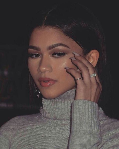 WYR smash, pass or just simply cuddle with them Celebrities (dead a… #fanfic # Fanfic # amreading # books # wattpad Zendaya Eyebrows, Zendaya Makeup, Mode Zendaya, Estilo Zendaya, Fuller Eyebrows, Zendaya Hair, Full Eyebrows, Zendaya Outfits, Zendaya Style