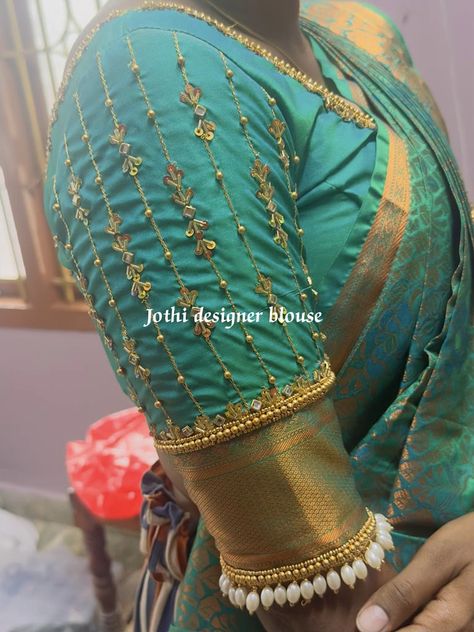 WhatsApp number:8838720028
Instagram I'd: Jothi_designer_blouse Green Aari Work Blouse Design, Green Aari Work Blouse, Aari Work Blouse Design, Simple Aari Work, Latest Bridal Blouse Designs, Model Blouse Designs, Aari Design, Cheesecake Mousse, Model Blouse