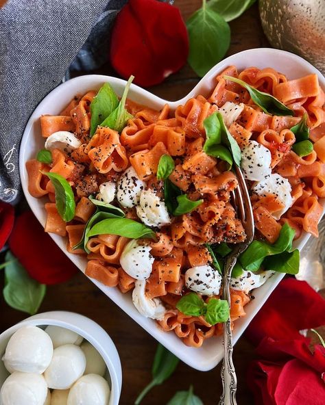 Shaped Pasta Recipes, Heart Shaped Pasta, Shaped Pasta, Blush Cream, Pub Food, Special Dinner, Fun Dinners, Fresh Mozzarella, Cream Sauce