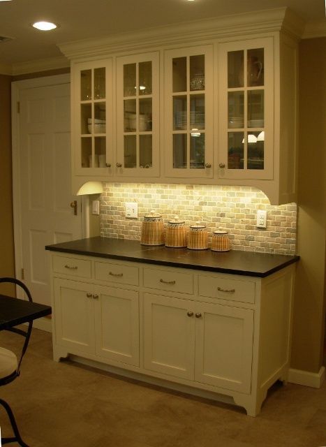 Kitchen buffet cabinets convince all along the line! Hang top of buffet on wall, tile behind the shelves, cover top of Built In Buffet Dining Room, Kitchen Buffet Cabinet, Built In Buffet, Desert Boho, Kitchen Dresser, Kitchen Buffet, Dining Room Buffet, Kitchen Pictures, Kitchen Redo