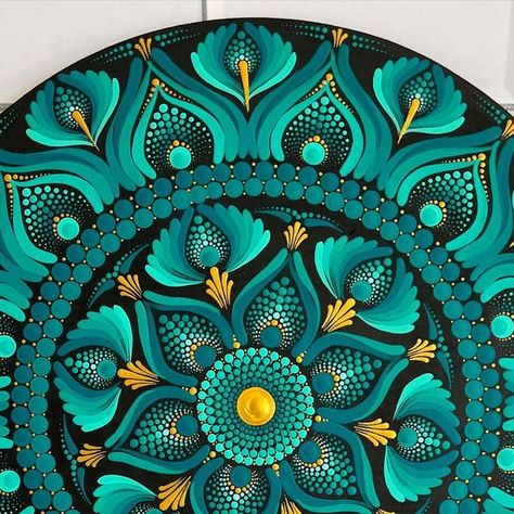 Mirror Mandala, Dot Mandalas, Mandela Art, Mandala Artwork, Dot Mandala, Dot Art Painting, Favourite Colour, Colour Combination, Dot Art