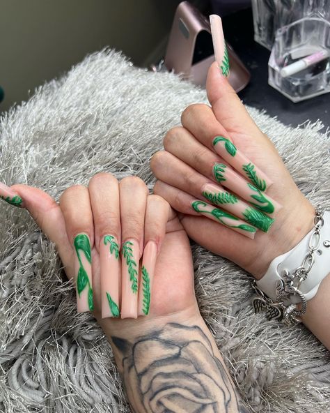 Safari Theme Acrylic Nails, Safari Themed Nails, Safari Theme Nails, Jungle Theme Nails, Jungle Nails Design, Jungle Nails, Baby Shower Nails, Jungle Baby Shower Theme, Jungle Baby