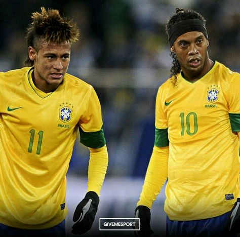 Neymar and Ronaldinho Neymar And Ronaldinho, Love You Babe, Neymar Jr, Best Player, Football Soccer, Neymar, Real Madrid, Ronaldo, Madrid