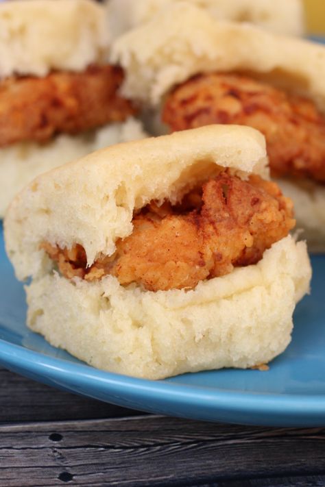 Chicken Minis on Sunday! Chick-Fil-A Copycat Recipe Chick Fil A Breakfast Bowl, Chik Fil A Chicken, Chick Fil A Recipe, Chicken Breakfast Recipes, Copycat Chick Fil A, Chicken Minis, Mini Breakfast, Chicken Breakfast, Ultimate Breakfast