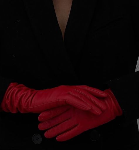 Red Gloves Aesthetic, Red Gloves Outfit, Dark Cupid, Neo Yokio, Piano Photoshoot, Horror Ideas, Gloves Aesthetic, 80s Outfits, Gloves Outfit