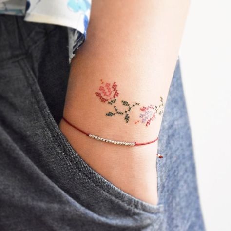 Cross Stitch Tattoo, A Rose Tattoo, Pattern Tattoos, Embroidery Tattoo, Stitch Tattoo, Cool Wrist Tattoos, Muster Tattoos, Cross Tattoo Designs, Wrist Tattoos For Women