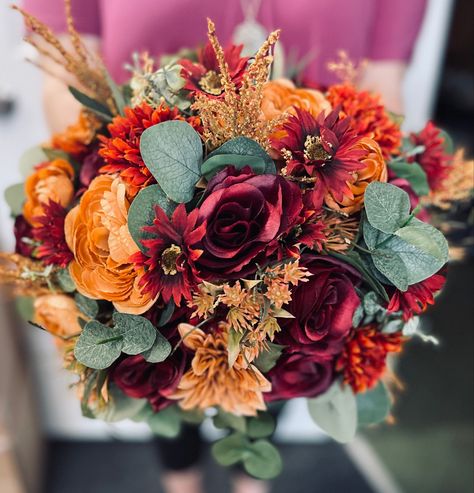 Wedding Bouquets Burnt Orange, Orange Flowers Wedding, Burnt Orange Bridal Bouquet, Sunflower Wedding Centerpieces, Burnt Orange Flowers, Orange Bridal Bouquet, Orange Wedding Bouquet, Sunflower Bridal Bouquet, Yellow Wedding Bouquet