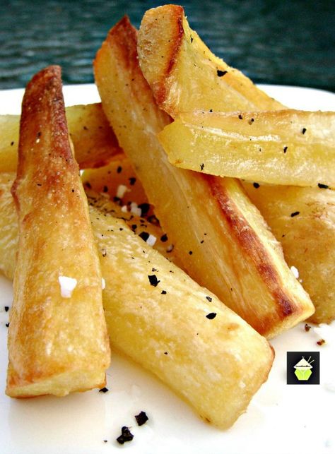 Super Crispy Crunchy Roast Parsnips Roast Parsnips, Roast Pork Dinner, Parsnips Recipe, Honey Parsnips, Grain Sides, Honey Roasted Parsnips, Amazing Dinner Recipes, Parsnip Recipes, Yummy Vegetables