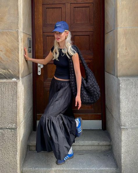 September Outfits <3 | Instagram Linda Sza, September Outfits, Adidas Samba Outfit, Samba Outfit, Skandinavian Fashion, Corporate Outfits, Mode Boho, Outfit Look, 가을 패션