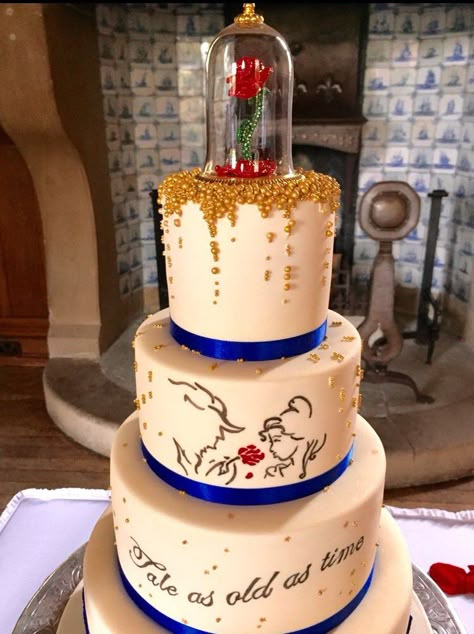 Beauty And The Beast Wedding Cake, Kue Disney, Beauty And The Beast Quince, Beauty And The Beast Wedding Theme, Beauty And The Beast Wedding, Beauty And Beast Wedding, Beauty And The Beast Theme, Disney Wedding Cake, Disney Inspired Wedding