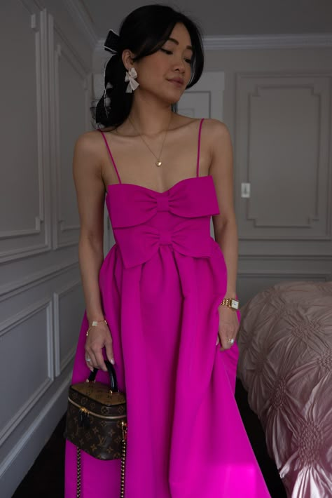 Clothes With Bows, Brunch Dress Outfit, Bow Dresses Women, Outfit Ideas Summer Dresses, Dresses With Bows, Summer Dress Design, Brunch Dresses, Pink Day Dress, All Pink Outfit