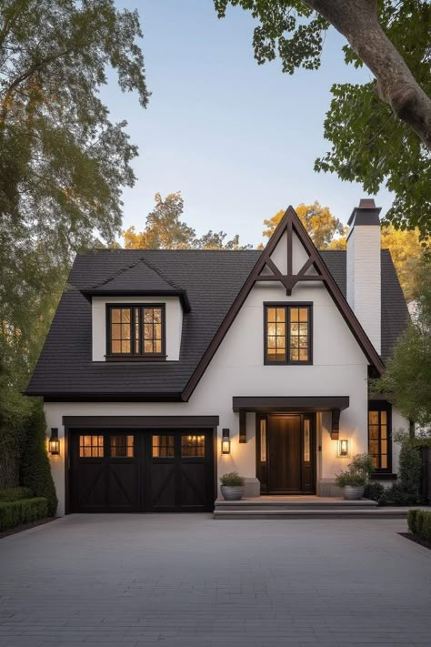 Looking for Modern Tudor Homes? These ideas prove that timeless style and charm can be achieved at any price point. Portland Homes Exterior, Modern Cottage Homes Exterior, Tudor Style Homes Exterior, Modern English Cottage Exterior, English Tudor House Exterior, Historic Homes Exterior, British House Exterior, Modern Traditional Home Exterior, Tudor Style Homes Interior