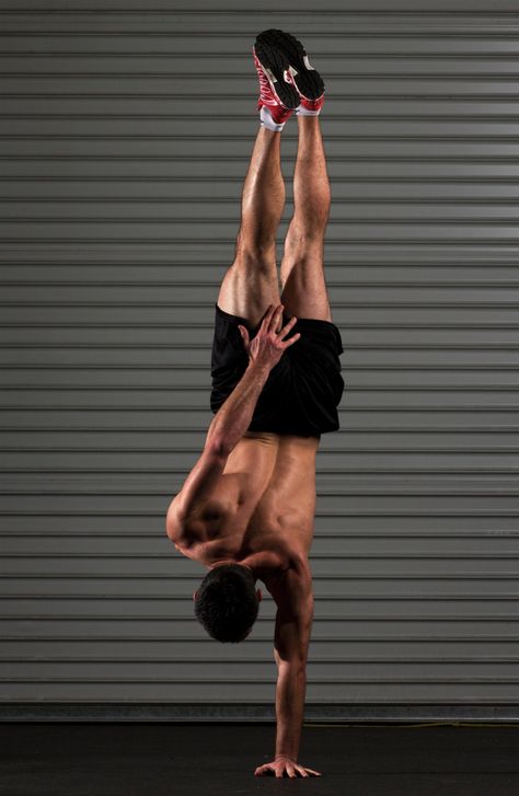 balance - one arm handstand One Arm Handstand, Male Hands, Action Poses, Handstand, Crossfit, Quick Saves, Art