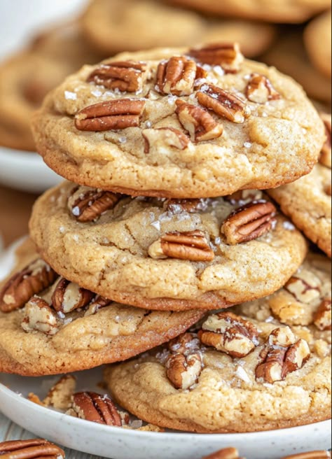 Butter Pecan Cookies - Easy DIY Recipes Butter Pecan Blondies Recipe, Butter Pecan Cake Cookies, Butter Pecan Toffee Cookies, Easy Pecan Cookies Recipes, Pecan Butter Cookies, Pecan Pie Cookies Easy, Pecan Sandies Cookies Recipes, Quick Cookie Recipes, Pecan Cookies Recipes