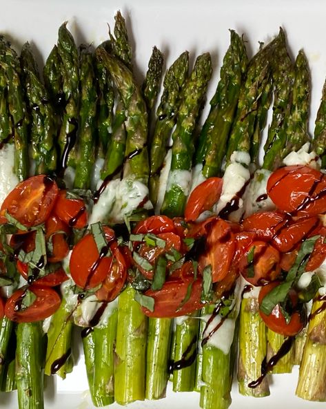 Caprese Asparagus Caprese Asparagus Recipes, Caprese Roasted Asparagus, Caprese Asparagus, Asparagus And Tomatoes, Asparagus Balsamic, Tomato Mozzarella Basil, Asparagus Dishes, Fruit Soup, Meat Salad