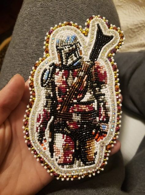 AkweRide on Twitter: "Artwork that inspires me to be a creative native & appreciation for the talented Artists making magic for me to admire ❤️ https://t.co/H8FNhuvhrI" / Twitter Cree Beadwork, Indigenous Beading, Indigenous Crafts, Beaded Characters, Indigenous Beadwork, Adventure Crafts, Beadwork Ideas, Gift Embroidery, Native American Beadwork Patterns