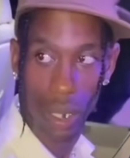 Travis Scott Goofy Pics, Funny Travis Scott Pics, Goofy Celebrity Pics, Travis Scott Fish Face Meme, Travis Scott Meme Funny, Rapper Funny Pics, Carti Funny, Travis Scott Funny, Travis Scott Meme