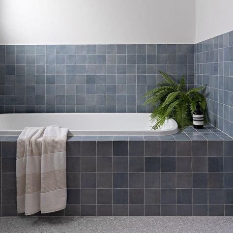 Blue tiles? Island bath? You can’t go wrong!  We love the use of colour by @soulhomesaus to brighten up this room! Built In Tiled Bath, Tiled Inset Bath, Tiled In Bath, Shower In Bath, Colorado Bathroom, Gym Bathroom, Blue Bathroom Tile, Built In Bath, Bathroom Retreat