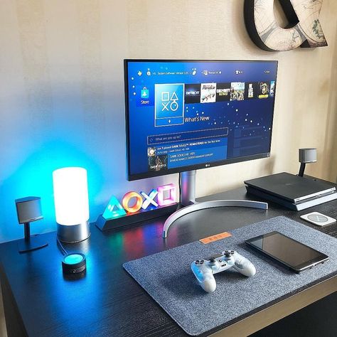 gaming setup Ps4 Desk Setup, Playstation Desk Setup, Playstation Setup Ideas, Ps4 Setup Ideas, Fortnite Gaming Setup, Playstation Setup, Ps4 Setup, Gaming Setup Ps4, Games Setup