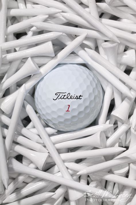 Titleist Wallpaper Titleist Golf Wallpaper, Golf Screensaver, Golf Photography Ideas, Golf Wallpaper Iphone, Golf Wallpaper, Golf Joggers, Golf Room, Ball Photography, Golf Images