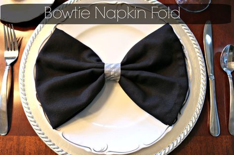 How To Fold a Napkin into a Bowtie Creative Napkin Folding Ideas, Bow Tie Napkins, Thanksgiving Napkin Folds, Creative Napkin Fold, Diy Napkin Folding, Napkin Folding Tutorial, Napkin Folding Ideas, Fancy Napkin Folding, Christmas Napkin Folding