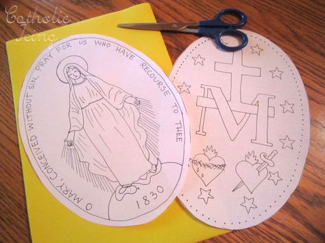 Miraculous Medal Craft for Catholic Kids Immaculate Conception Crafts For Kids, Medal Craft, Mary Craft, Catholic Classroom, Catholic Kids Crafts, Catholic Kids Activities, Religion Activities, Catholic Schools Week, Catholic Homeschool