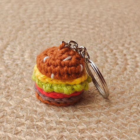 Mini burger crocheted keychains #crochet #keychains #keychain #crochetkeychains #amigurumi #amigurumikeychain Crocheted Keychains, Keychains Crochet, Mini Burger, Crochet Keychains, Keychains, Amigurumi, Crochet