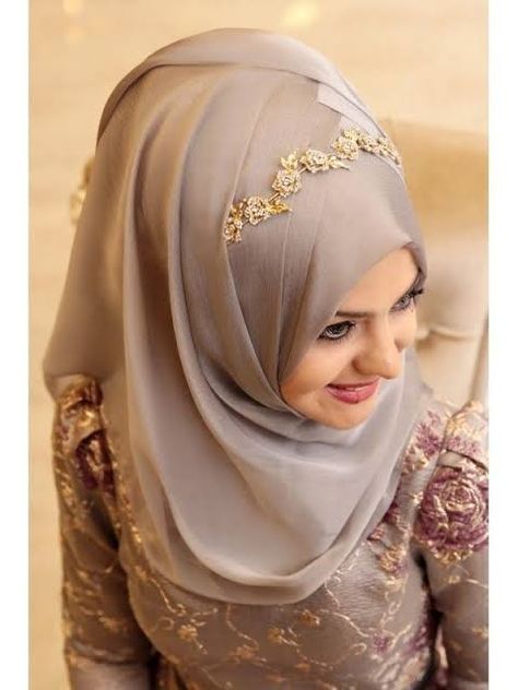 Hijab Styles For Party, Hijabi Mode, Wedding Hijab Styles, Hijab Stile, Bridal Hijab, Hijab Wedding Dresses, Hijab Designs, Simple Hijab, Hijab Style Tutorial