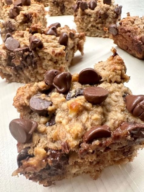 Peanut Butter Banana Oatmeal Bars Are Amazing | GB's Kitchen Banana Oaties, Sammi Brondo, Chocolate Chip Oatmeal Bars, Peanut Butter Banana Recipes, Banana Oatmeal Bars, Oatmeal Chocolate Chip Bars, Banana Bars, Peanut Butter Pumpkin, Healthy Chocolate Chip