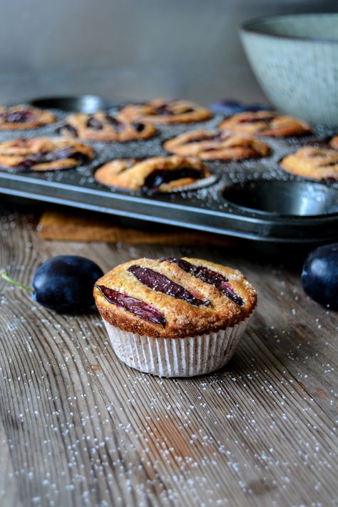 Baking With Plums, What To Do With Plums, Plum Cupcakes, Plum Recipe, Plum Muffins, Ciabatta Sandwich, Fluffy Muffins, Buttermilk Muffins, Cheese Omelette