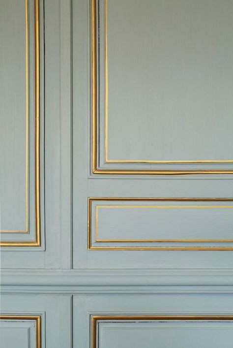 Wall panelling with gold beading Copper Ceiling, Wall Molding, Wainscoting, Wall Treatments, Gold Paint, 인테리어 디자인, Beautiful Decor, Architecture Details, Trending Decor