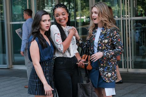 Dress like girls from The Bold Type 😍 The Bold Type Fashion, The Bold Type Aesthetic, The Bold Type Outfits, Bold Type Outfits, Jane Sloan, Aisha Dee, The Bold Type, Katie Stevens, Miranda Priestly