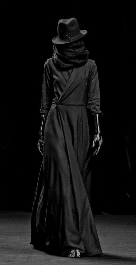 Af Vandevorst, Dark Fashion, Character Outfits, Costume Design, Runway Fashion, Aesthetic Clothes, All Black, Black Fashion, High Fashion